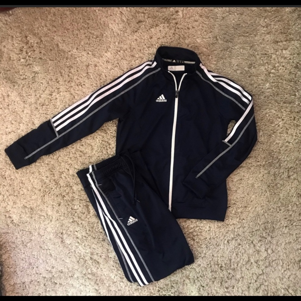 🛑 🛑🛑SOLD🛑🛑🛑Navy and White Adidas Tracksuit